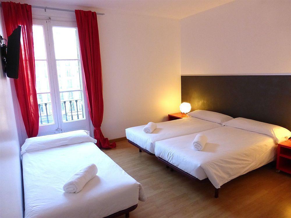 Super Balmes Guest House Barcelona Exterior foto