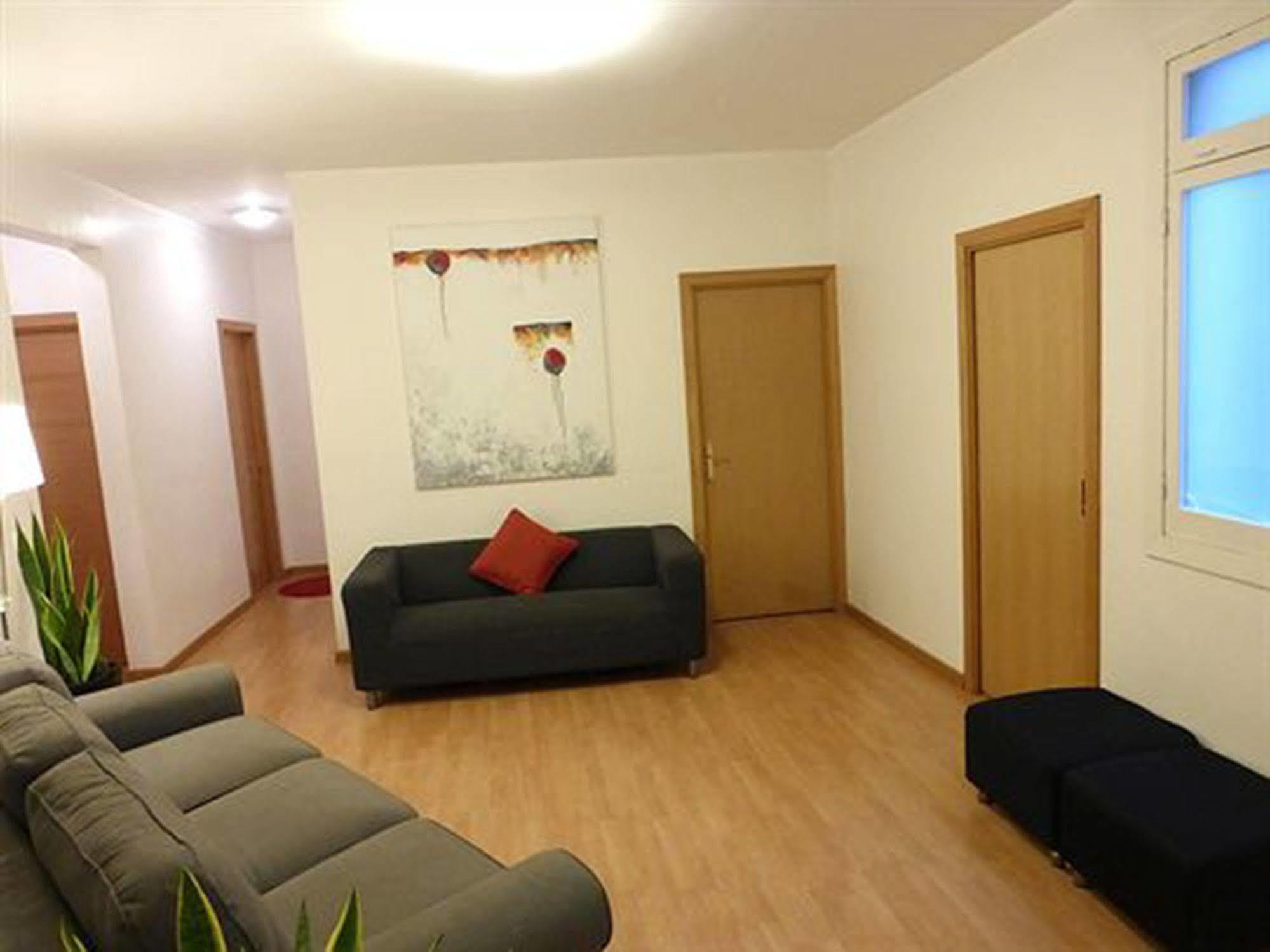 Super Balmes Guest House Barcelona Exterior foto