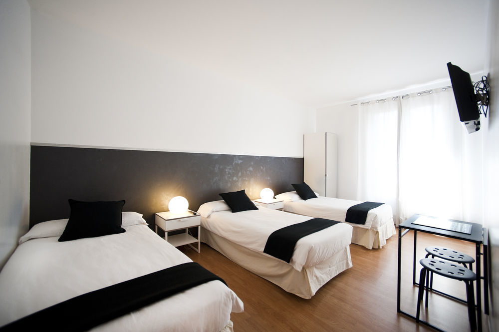 Super Balmes Guest House Barcelona Exterior foto