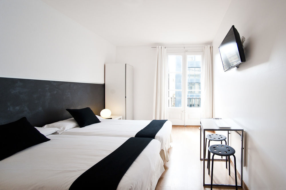 Super Balmes Guest House Barcelona Exterior foto