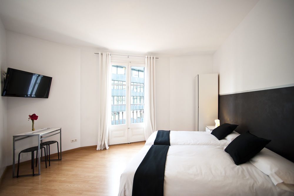 Super Balmes Guest House Barcelona Exterior foto