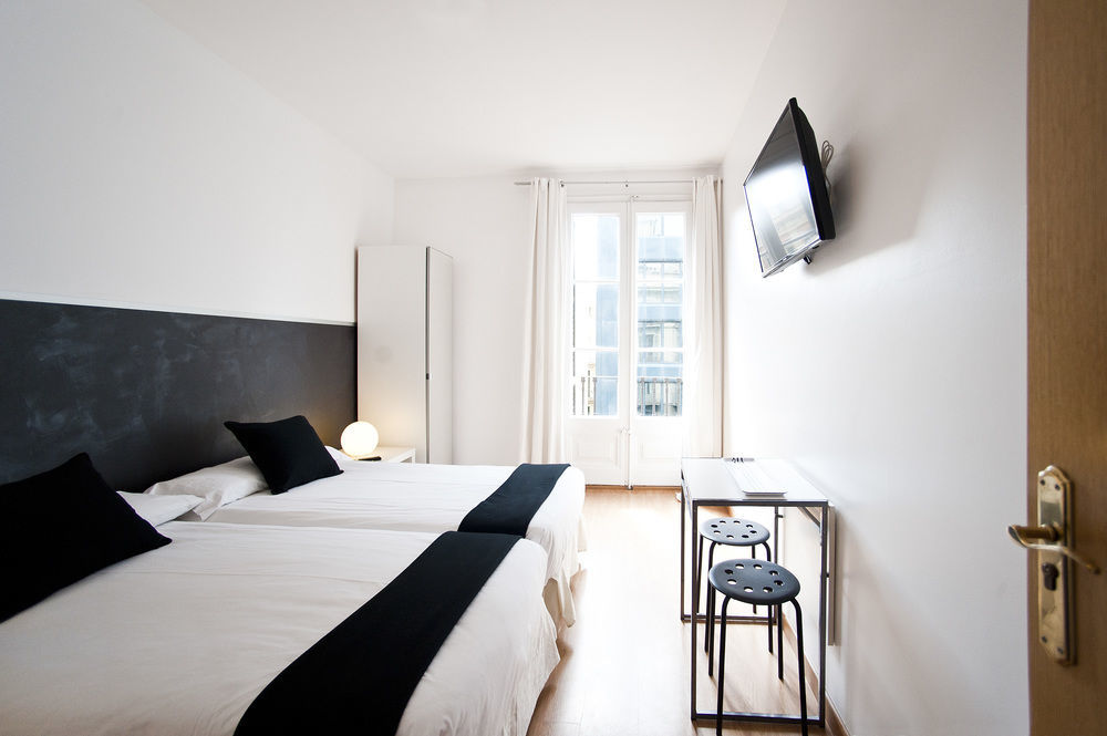 Super Balmes Guest House Barcelona Exterior foto
